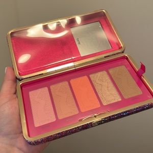 Tarte amazonian clay gift set with clutch!